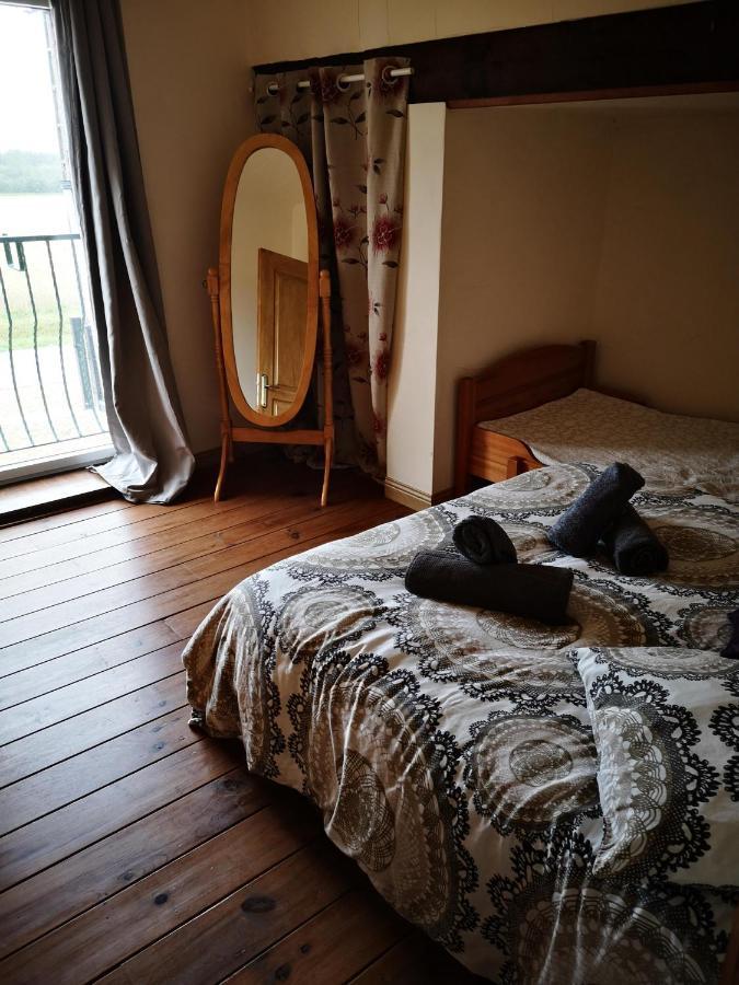 Nid Douillet En Foret De Broceliande Сasa de vacaciones Ploërmel